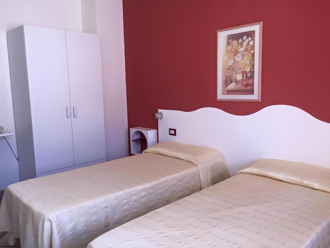 Hotel Sandalion Santa Teresa Gallura Exterior photo